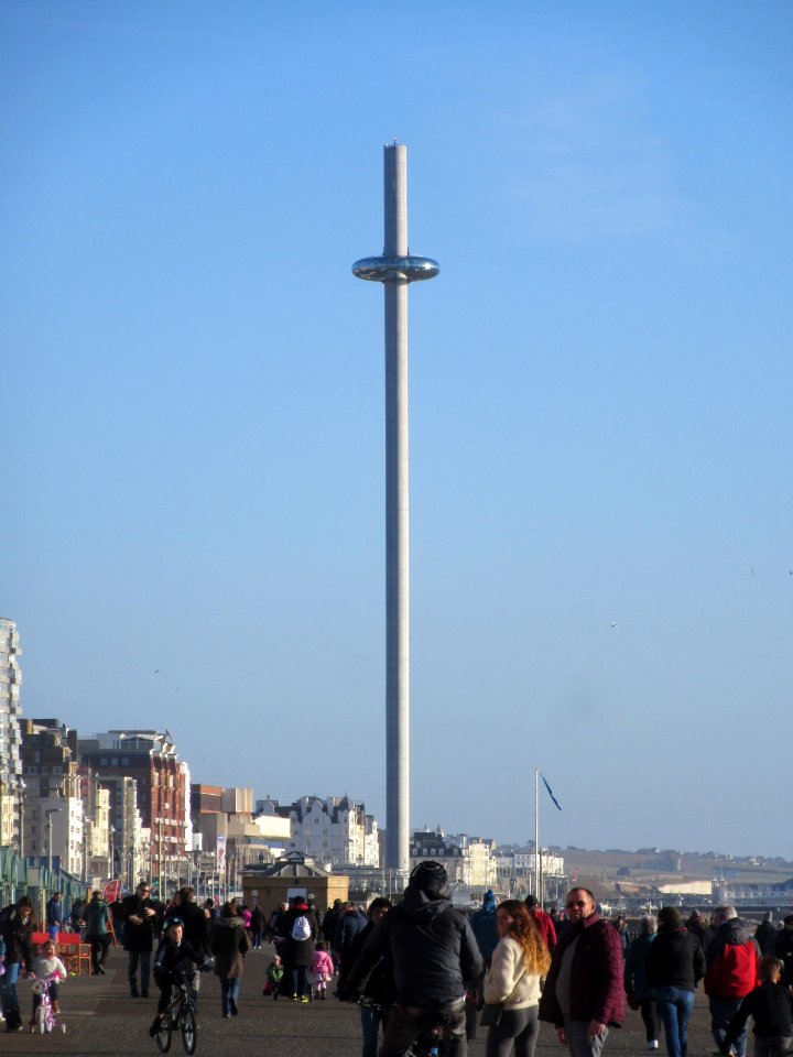 Brighton i360, King's Road, Brighton (January 2017) (1)