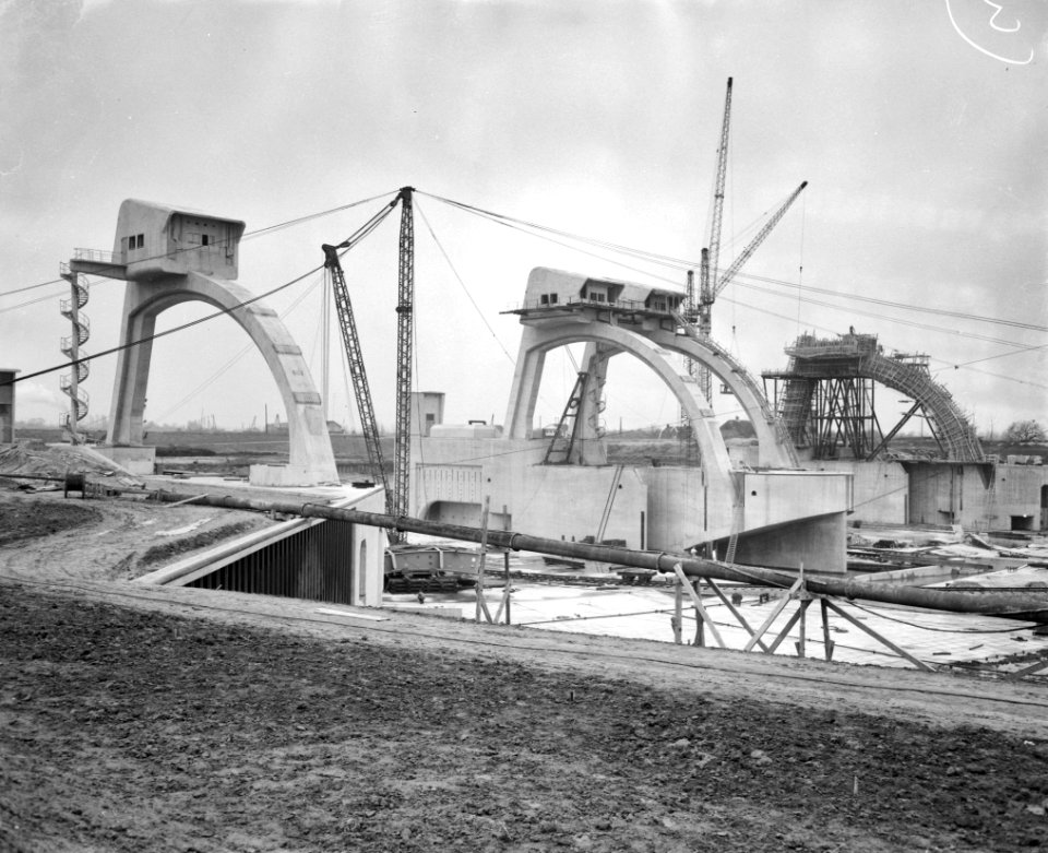 Bouw stuwcomplex Lek-Hagestein, Bestanddeelnr 910-8287