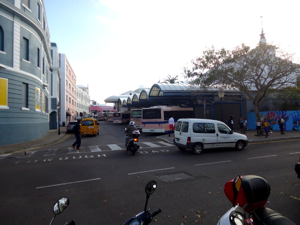 Bermuda (UK) image number 415 Bus terminal in Hamilton