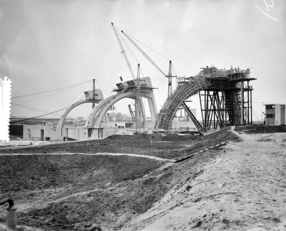 Bouw stuwcomplex Lek-Hagestein, Bestanddeelnr 910-8288