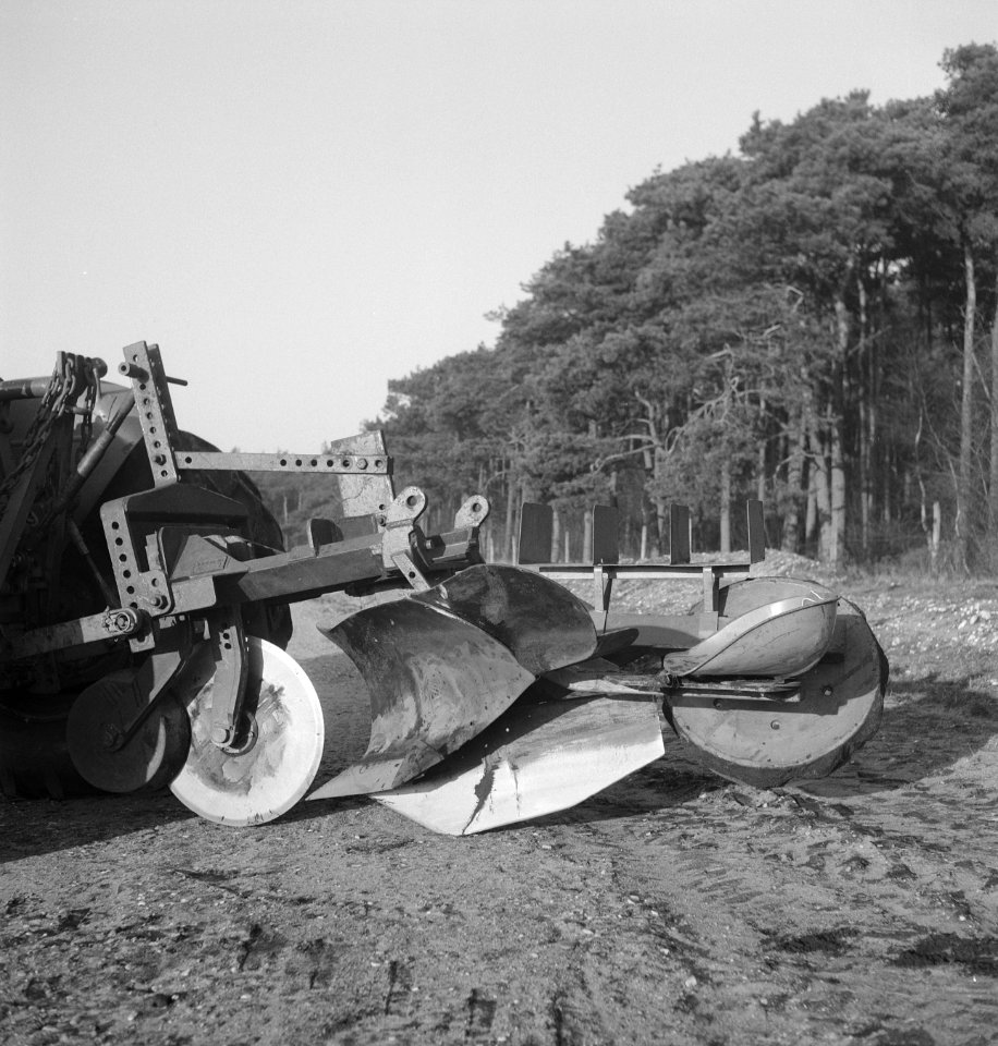 Bosbouw, machines, werktuigen, ploegen, Bestanddeelnr 253-4658
