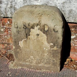 Boundary Stone at Elm Grove, Brighton (September 2018)