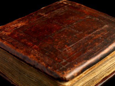 Book Cover 1 MET DP367377