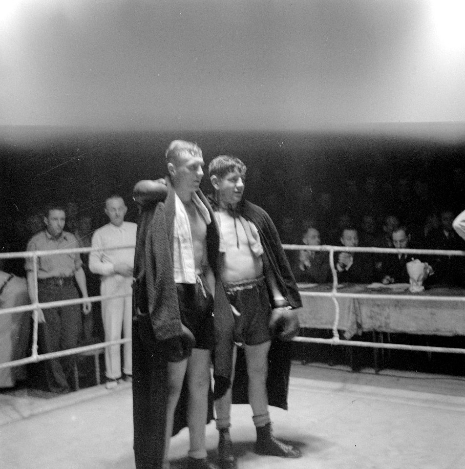 Bokswedstrijd Nederland - Amerikaans legerteam in Carré, Bestanddeelnr 901-2569