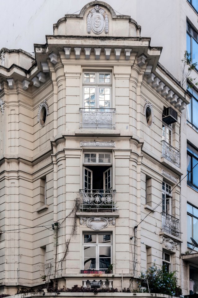 Building in São Paulo street near to Teatro Municipal