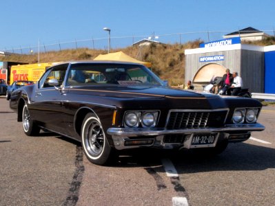 Buick RIVIERA Coupe HARDTOP dutch licence registration AM-32-00 pic2