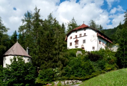 Burg Arnholz in Pfons 2
