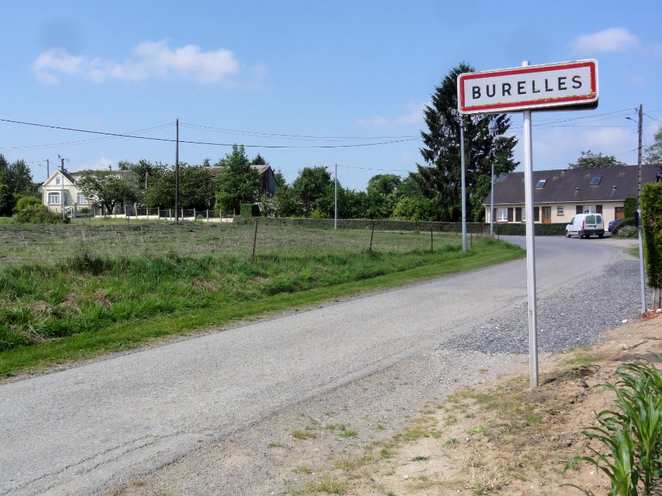Burelles (Aisne) city limit sign