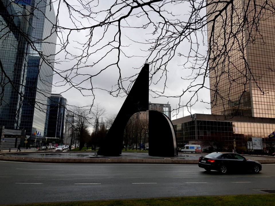 Brussels-Artwork V of Boulevard du Roi Albert II (8)