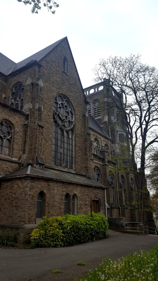 Bressoux-Église Notre-Dame de Lourdes à Le Bouhay (8)