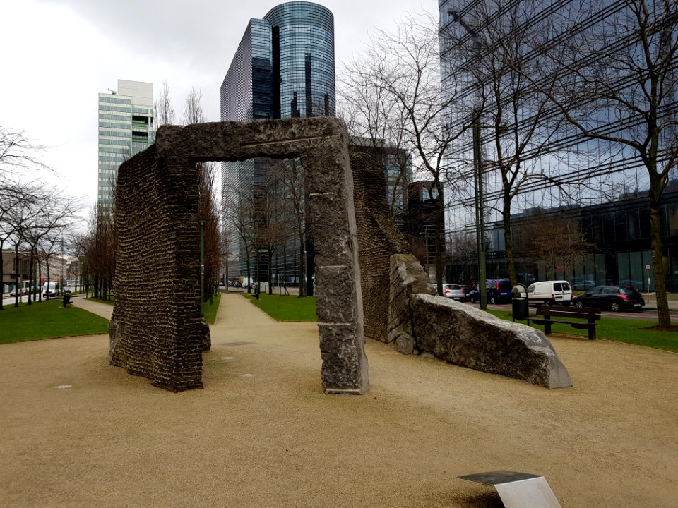 Brussels-Artwork VI of Boulevard du Roi Albert II (7)