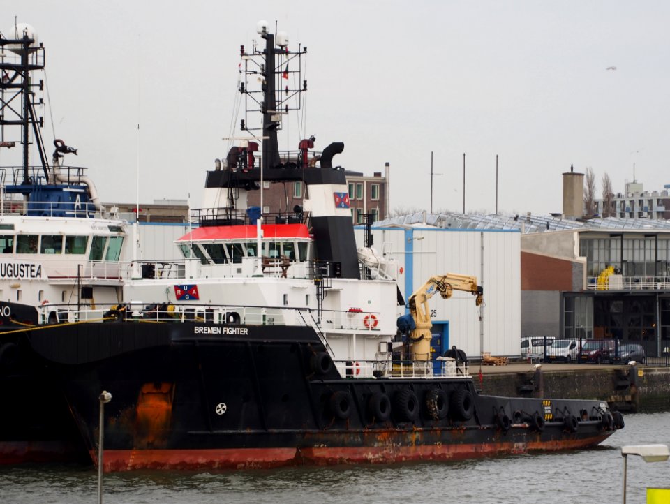 Bremen Fighter IMO 9321287, Port of Rotterdam