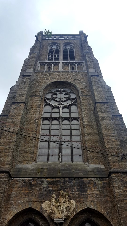Bressoux-Église Notre-Dame de Lourdes à Le Bouhay (3)