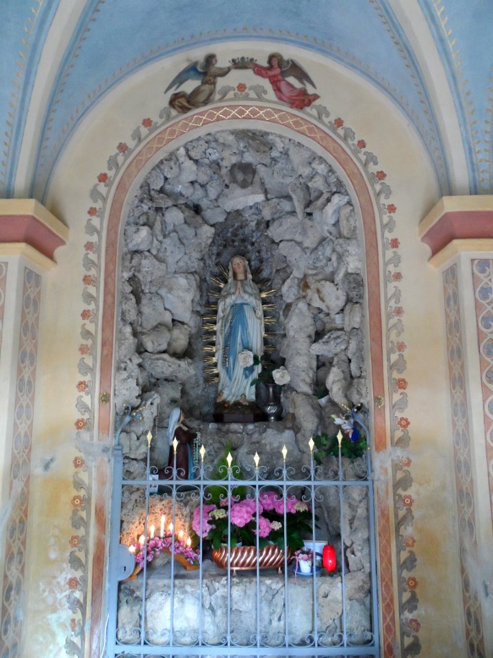 Brenner-Gossensass-Lourdeskapelle-Hotel-Gudrun-Detail