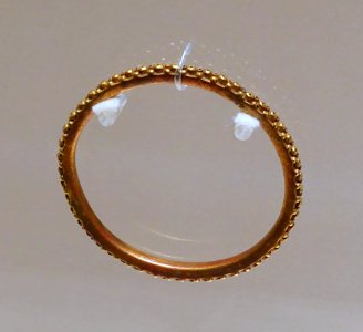 Bracelet, attributed to Changnyeong, Korea, Three Kingdoms period, 500s AD, gold - Tokyo National Museum - Tokyo, Japan - DSC08135