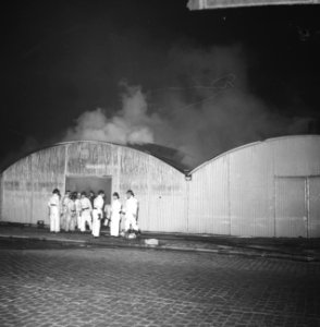 Brand in chemicalienopslagplaats in de Vierhavenstraat te Rotterdam, overzicht b, Bestanddeelnr 917-6800