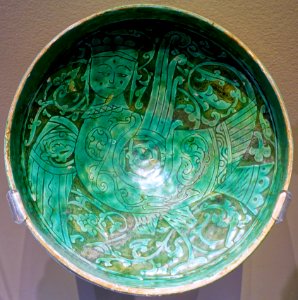 Bowl, Iran, 12th-13th century AD, earthenware, carved decoration, green glaze (Garrus ware) - Montreal Museum of Fine Arts - Montreal, Canada - DSC09697