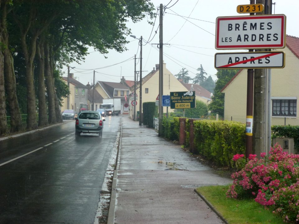 Brêmes-les-Ardres (Pas-de-Calais) city limit sign