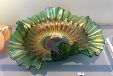 Bowl, Millersburg Glass, Imperial Glass, Fenton Art Glass, or Northwood Glass companies, Ohio or West Virginia, 1905-1920, glass - Bennington Museum - Bennington, VT - DSC08899