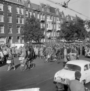 Bouwvakkers demonstreren in Amsterdam, Bestanddeelnr 916-9463