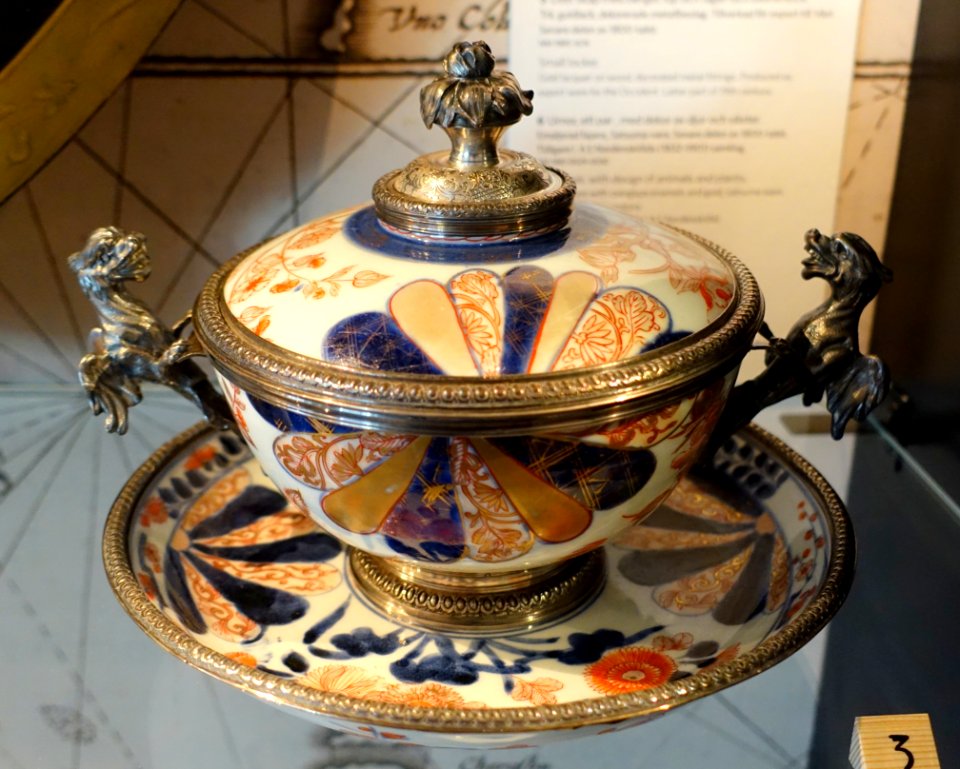 Bowl, Japan, c. 1800 - Östasiatiska museet, Stockholm - DSC09147