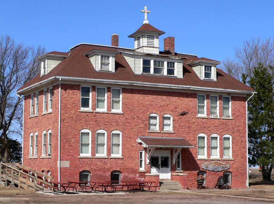Butte SS Peter-Paul school from SE 4