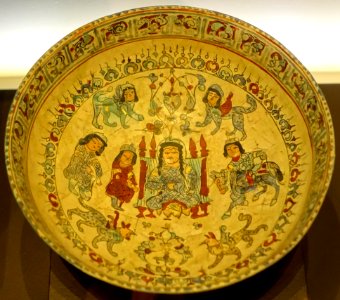 Bowl, mina'iware, Iran, Kashan, late 12th to early 13th century AD, frit body, in-glaze and overglaze polychrome and gilt, opaque white glaze - Montreal Museum of Fine Arts - Montreal, Canada - DSC09719