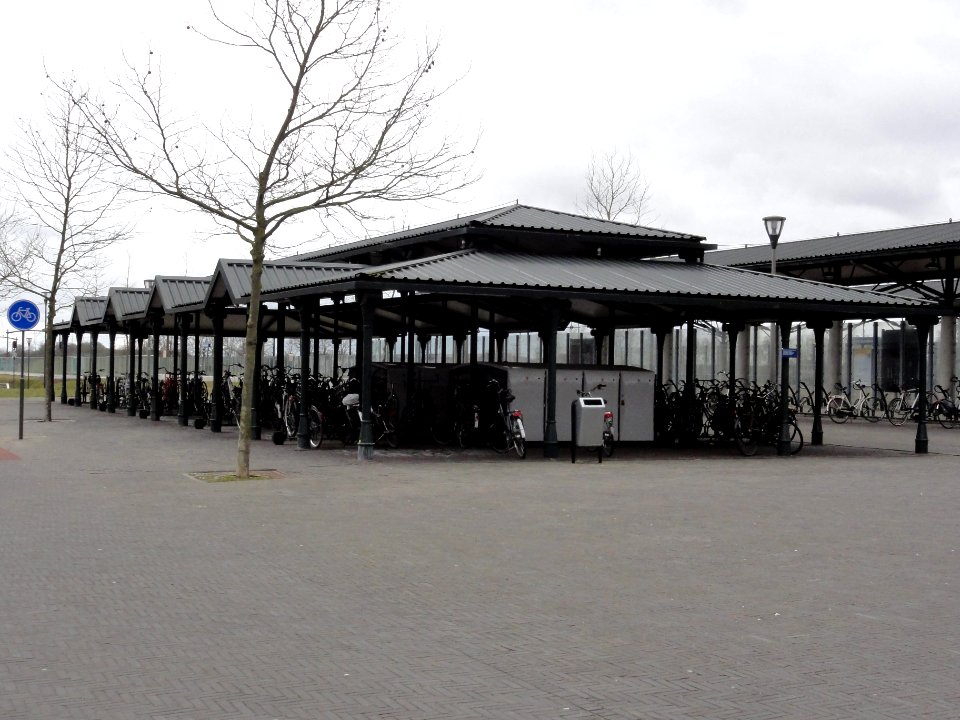 Brandevoort station 05 fietsenstalling