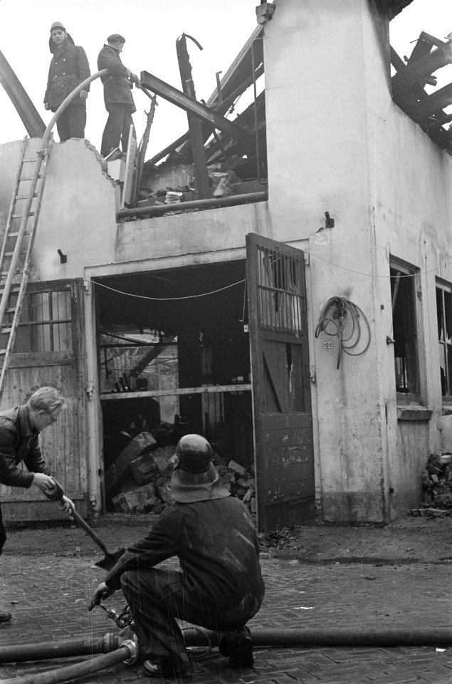 Brand in schuimrubberfabriek te Nigtevecht, Bestanddeelnr 910-8934