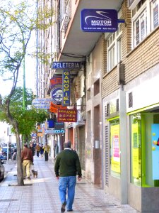 Burgos - Barrio de Gamonal - Calle Vitoria 05