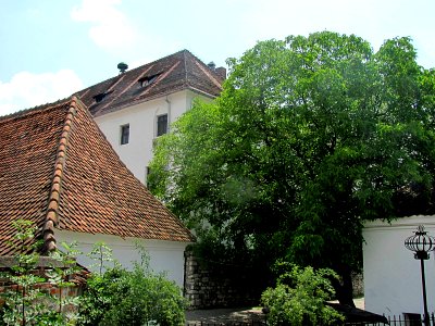 Brasov Fortress courtyard 11