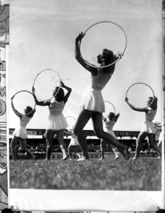 Zwitsers tuinfeest te Bern (Hollandse dames), Bestanddeelnr 902-2698