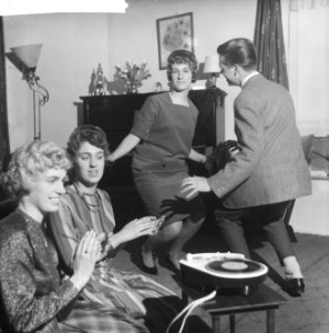 Zwolse vierling Kiffers 19 jaar (dansen twist), Bestanddeelnr 913-4932