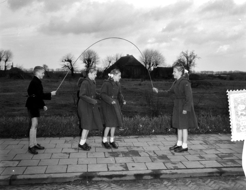 Zwolse vierling Kiffers, 12 jaar, Elly, Rini, Dorothea, Han, Bestanddeelnr 906-8618