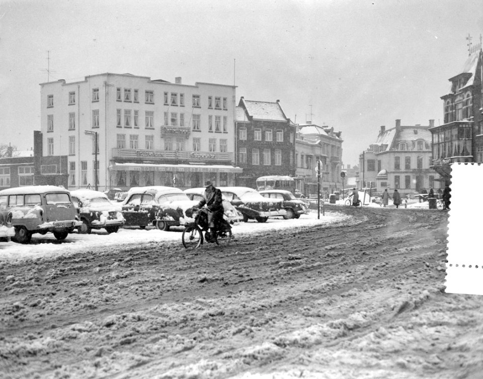 Zware sneeuwval in Eindhoven, Bestanddeelnr 908-3424