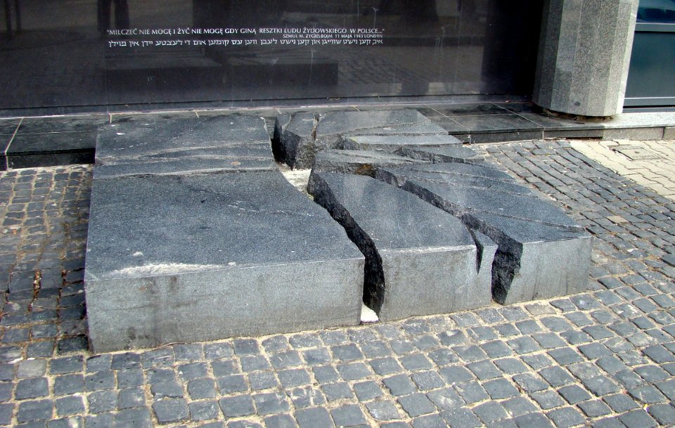 Zygielbojm monument Warsaw 2