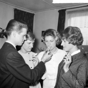 Zwolse vierling van familie Kiffers 6-2-1965 22 jaar, Bestanddeelnr 917-3942