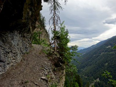 Zwischen Lac de Tseuzier und Crans-Montana