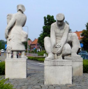 Zwijndrecht kunstwerk wieder planter oogster photo