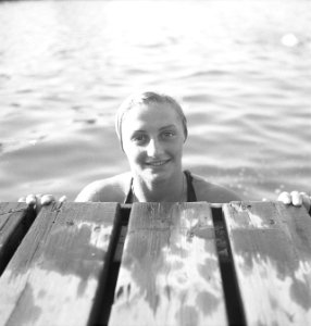 Zwemster Hanny Termeulen, deelneemster aan de Olympische Spelen van 1948., Bestanddeelnr 934-5230