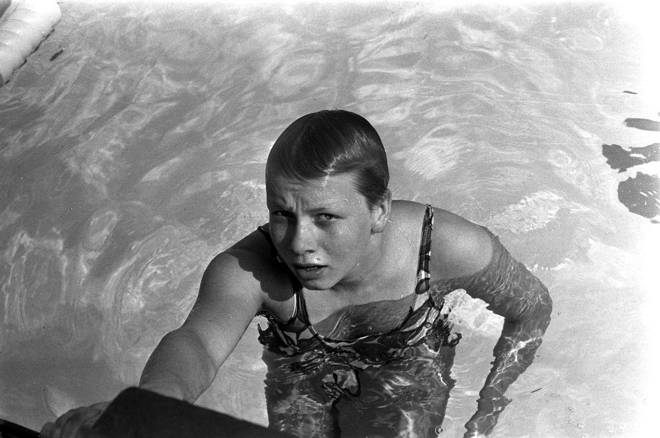 Zwemster Louise Vlieger, Bestanddeelnr 925-6597