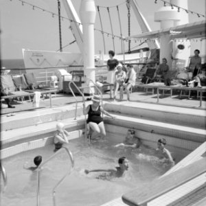 Zwembad op het schip Jerusalem, Bestanddeelnr 254-5124