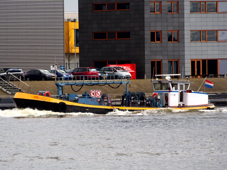 Zwaantje 5 (ship, 1969), ENI 02312998, Noordzeekanaal, Port of Amsterdam, pic1
