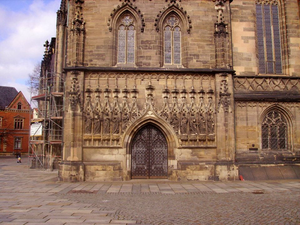 Zwickau Dom St. Marien Brautportal 3