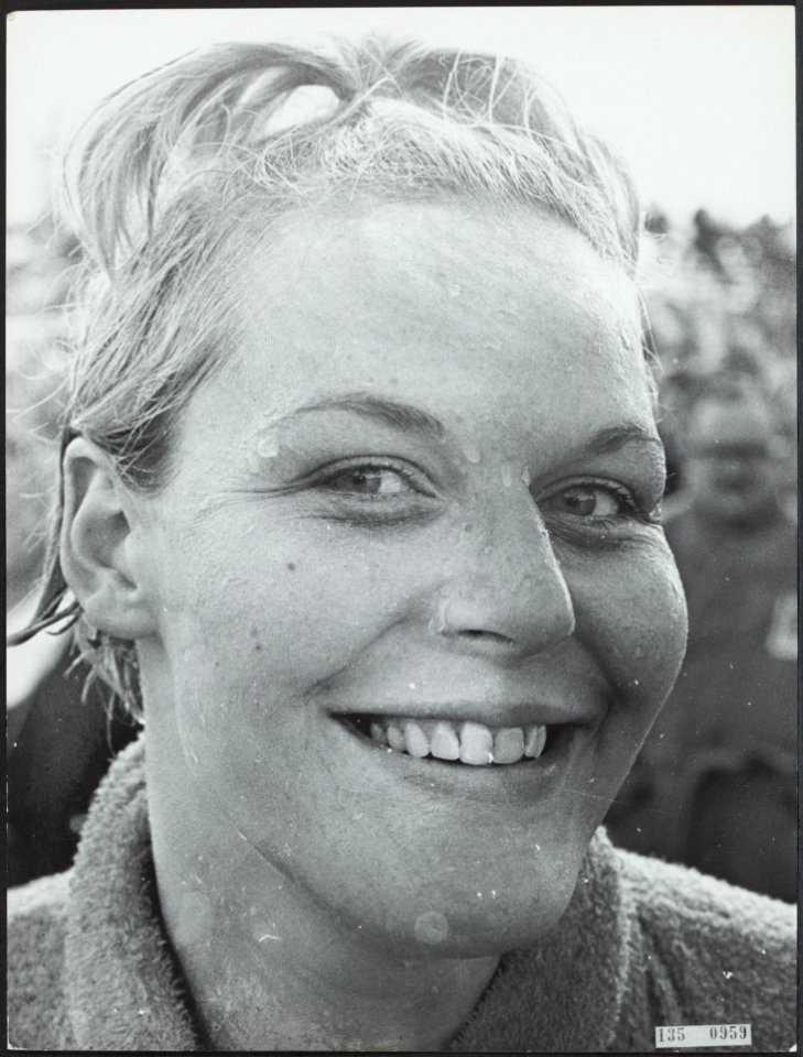 Zwemster Ada Kok, Bestanddeelnr 135-0959