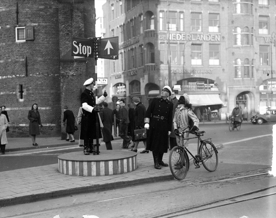 Zwarte Piet op de Munt, Bestanddeelnr 903-1158