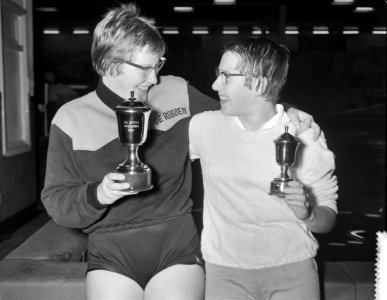 Zwemwedstrijden in het Sportfondsenbad Oost om de titel All round zwemster, Bestanddeelnr 911-6734