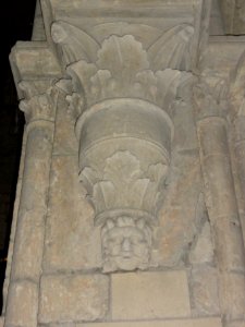 Église Notre-Dame de Marle, tête sculptée 08