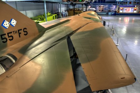 16 19 173 F111