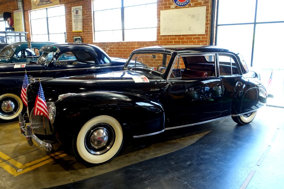 !941 Lincoln Continental Coupe, Series 57 - Automobile Driving Museum - El Segundo, CA - DSC01970